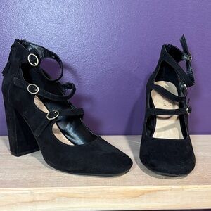 Women’s LC Lauren Conrad’s Black Bell Flower Strappy Heels w/ Buckles